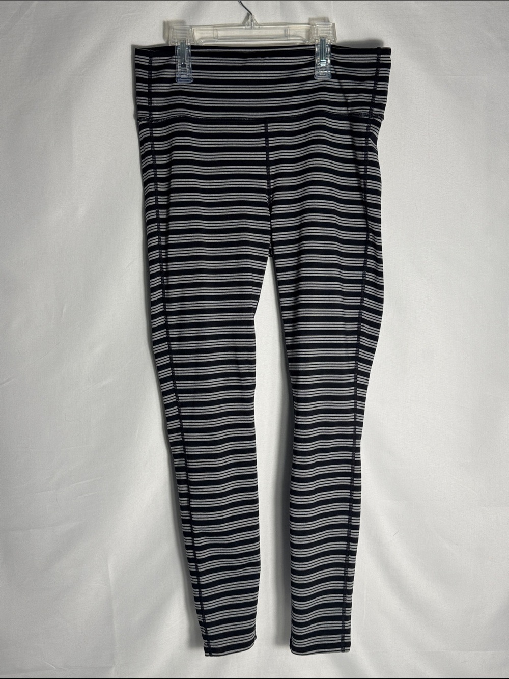Athleta Striped Chaturanga Capri Leggings Black and Gray Size Large